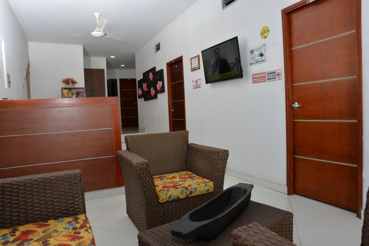 Caucasia Hotel Canoa Inn מראה חיצוני תמונה