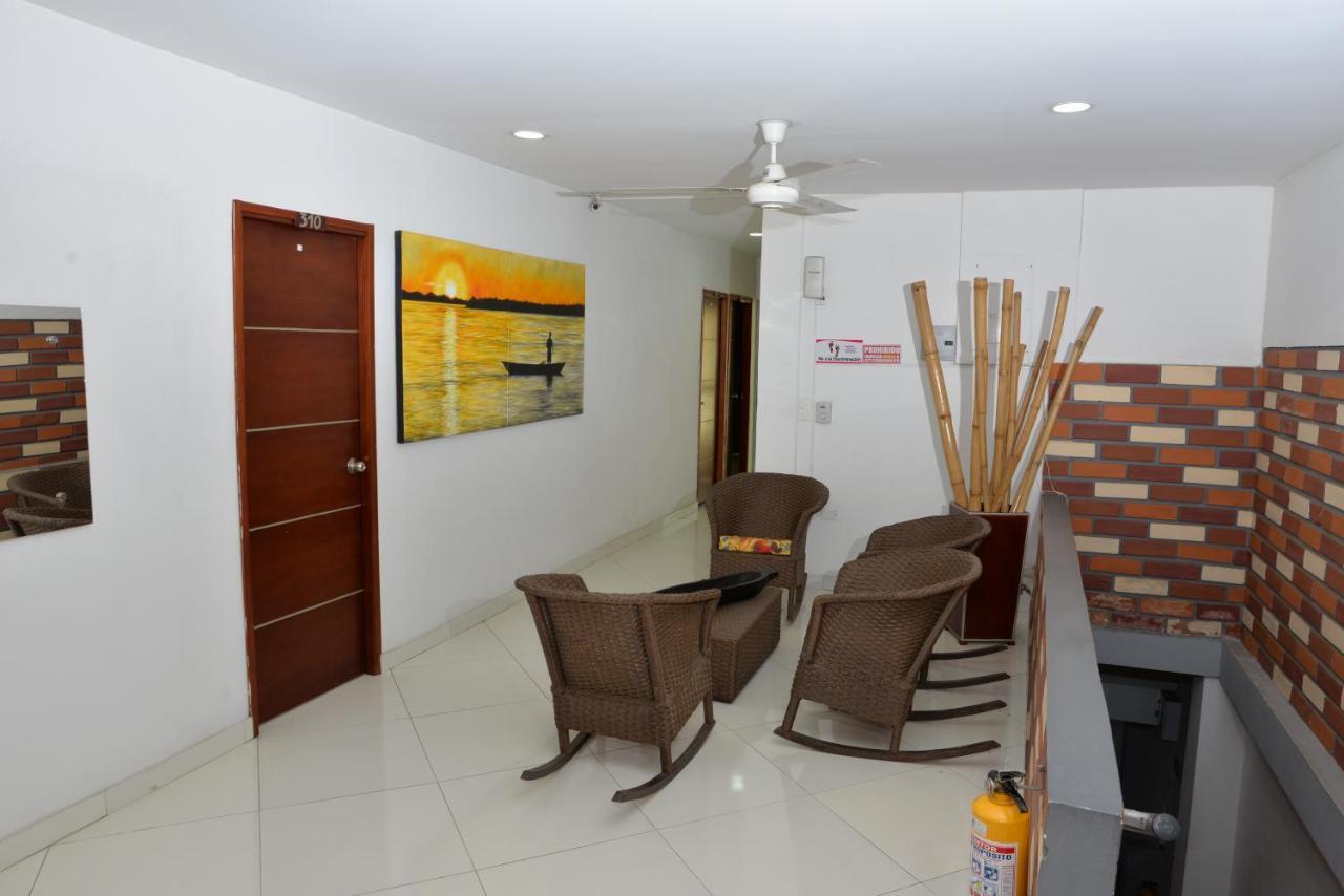 Caucasia Hotel Canoa Inn מראה חיצוני תמונה