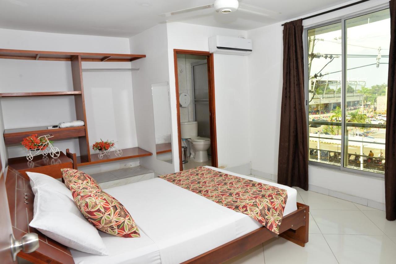 Caucasia Hotel Canoa Inn מראה חיצוני תמונה