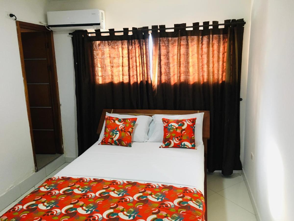 Caucasia Hotel Canoa Inn מראה חיצוני תמונה