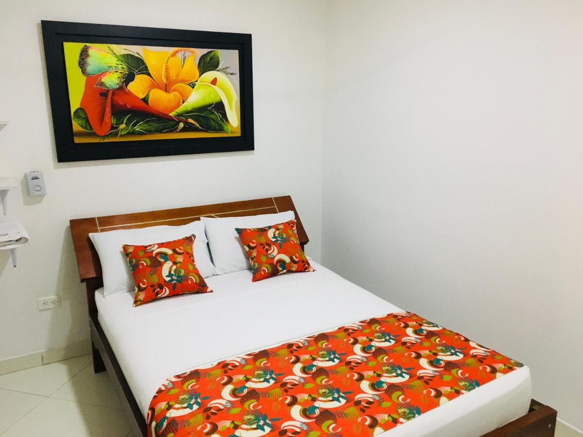 Caucasia Hotel Canoa Inn מראה חיצוני תמונה