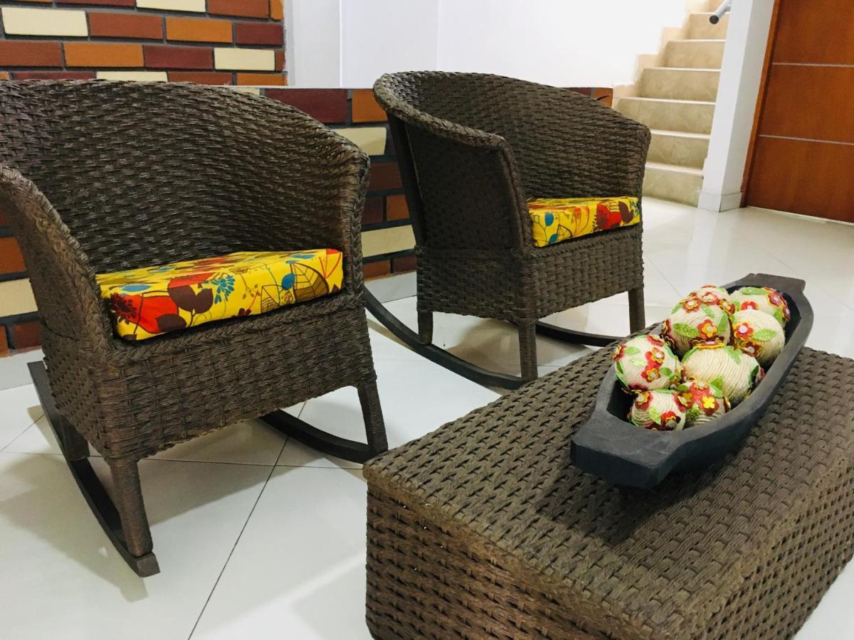 Caucasia Hotel Canoa Inn מראה חיצוני תמונה
